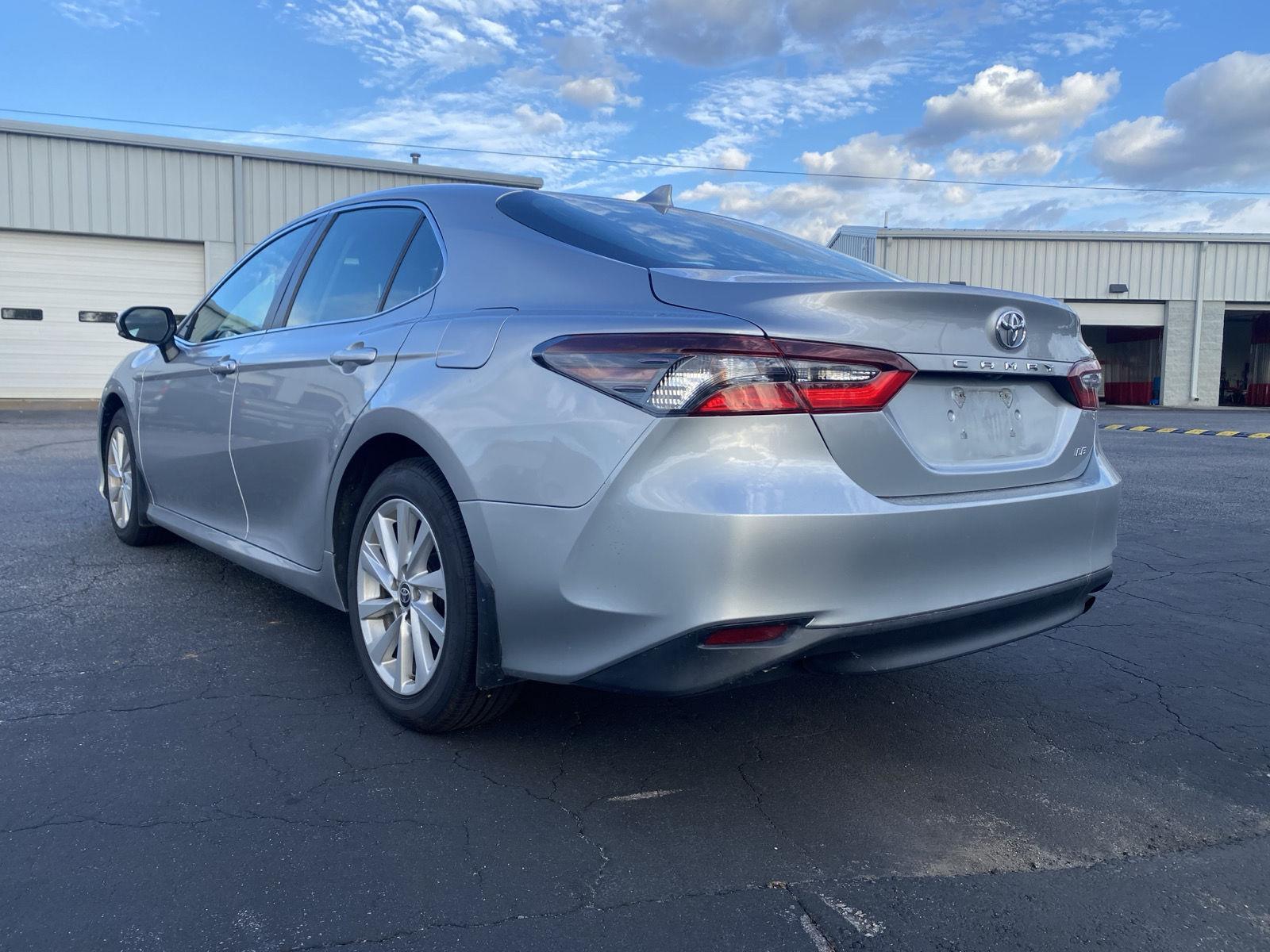2023 Toyota Camry LE photo 5
