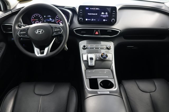 2021 Hyundai Santa Fe SE photo 2