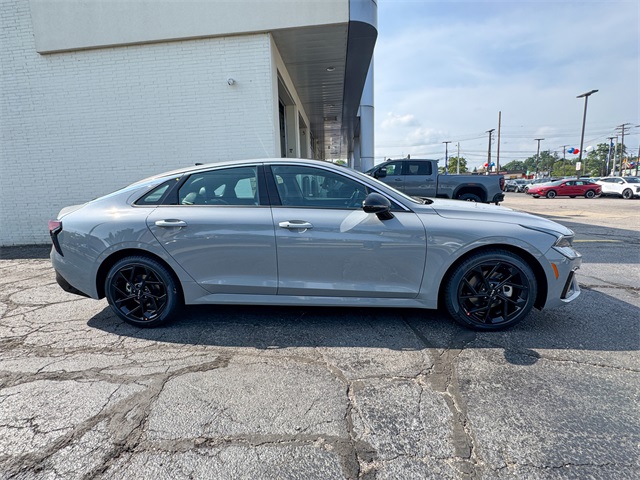 2026 Kia K5 GT-Line photo 3