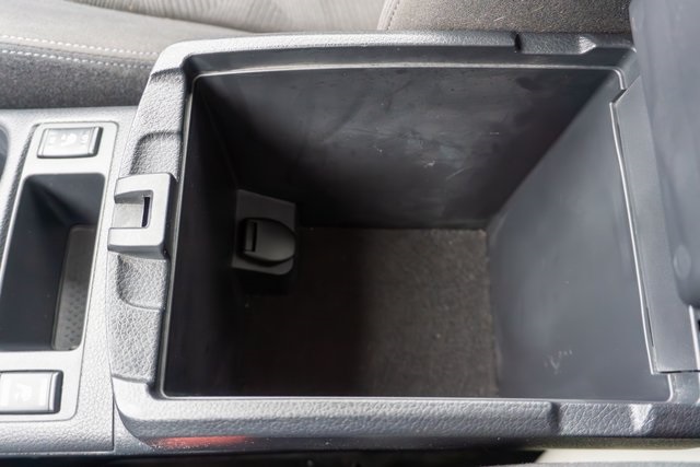 2016 Nissan Rogue SV photo 27