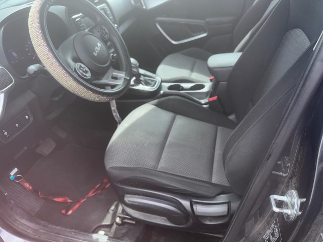 Used 2022 GRAVITY GR Kia LX image 18