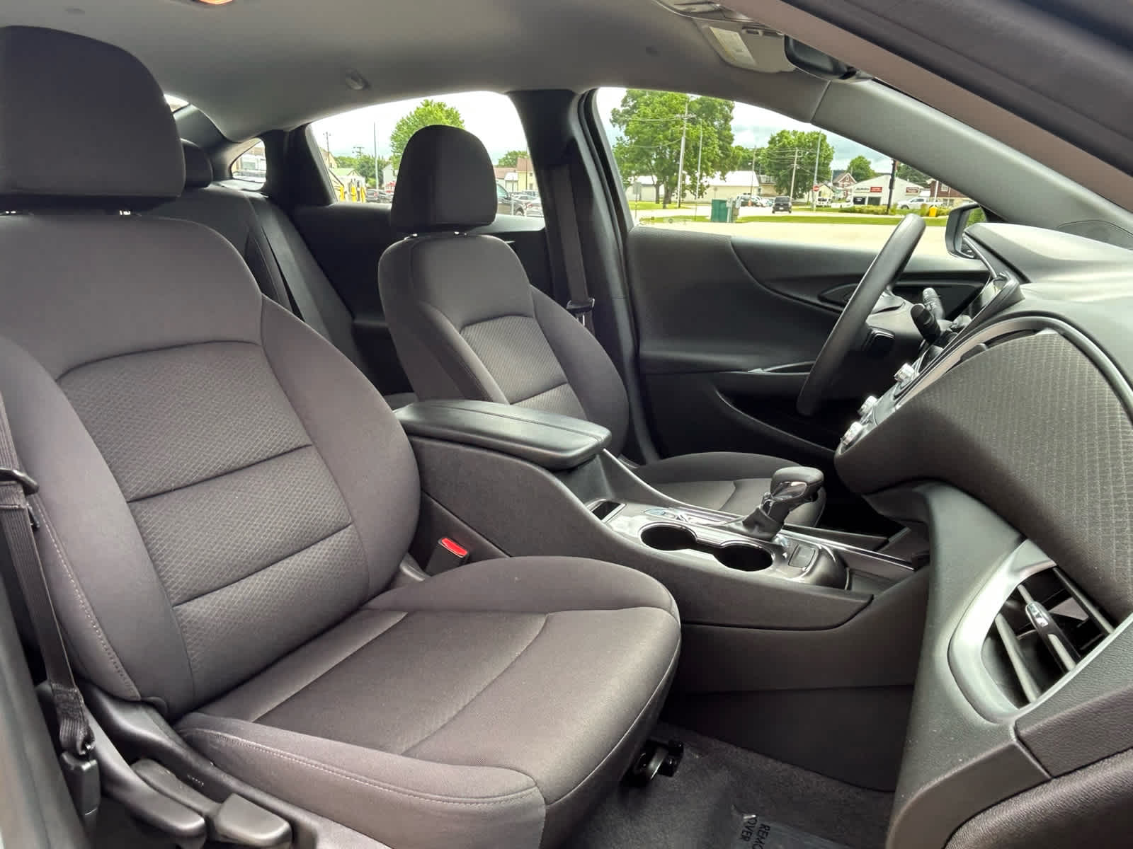 2023 Chevrolet Malibu 1LT photo 12
