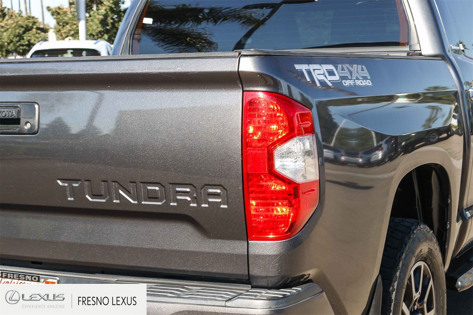 2016 Toyota Tundra Limited CrewMax photo 7