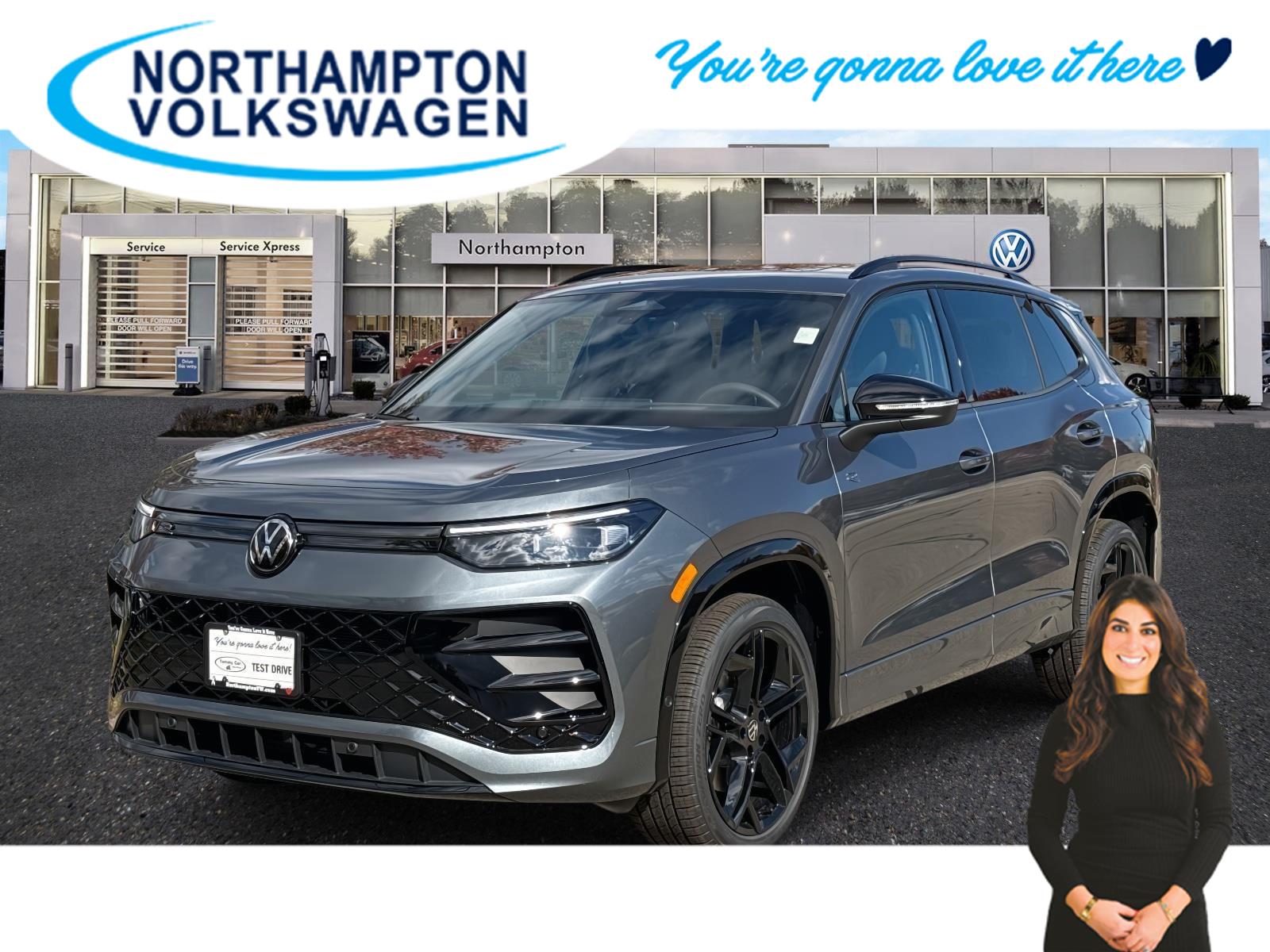 2025 Volkswagen Tiguan SE R-LINE BLACK's photo