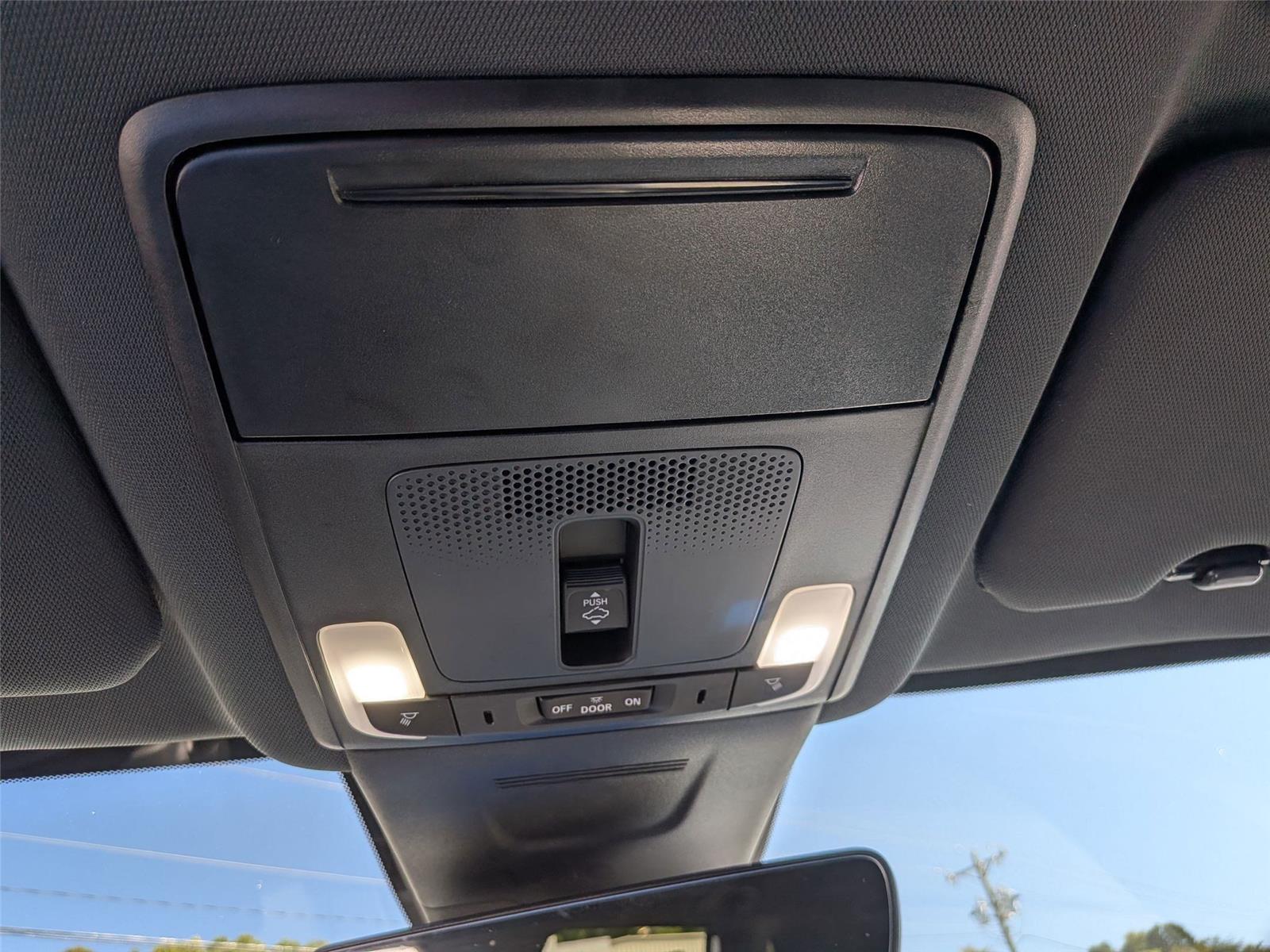 2025 Honda CR-V Hybrid Sport Touring photo 25