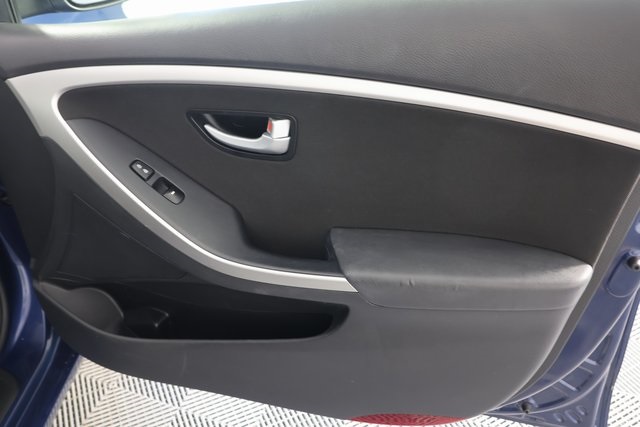 2016 Hyundai Elantra GT Base photo 22