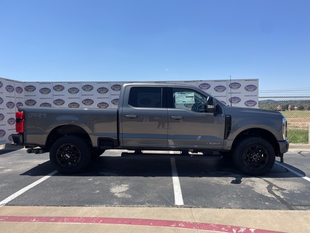 2025 Ford F-250 Super Duty Lariat's photo