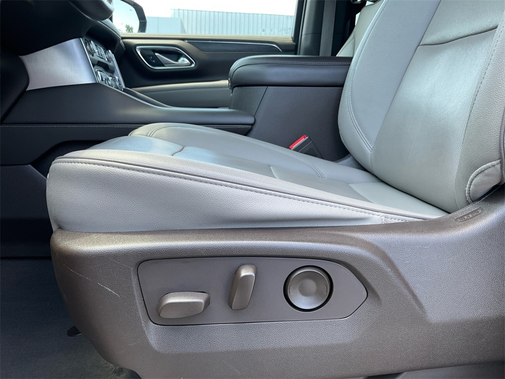 2023 Gmc Yukon XL SLT photo 29