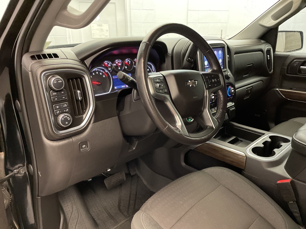 2020 Chevrolet Silverado 1500 RST photo 13