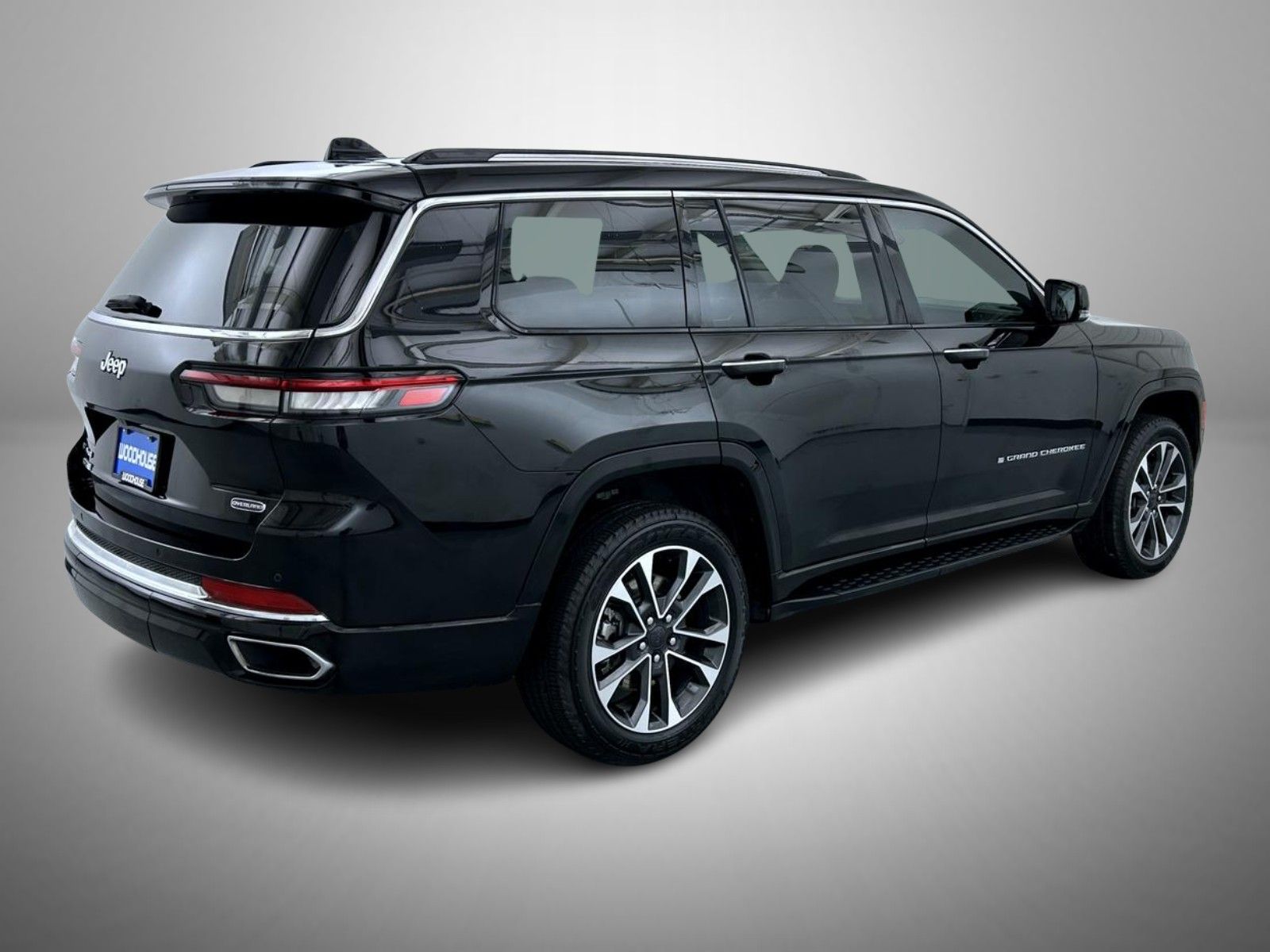 2021 Jeep Grand Cherokee Overland photo 2