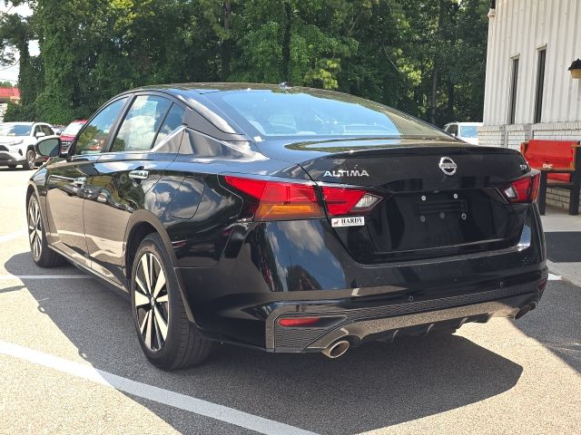 2022 Nissan Altima 2.5 SV photo 3