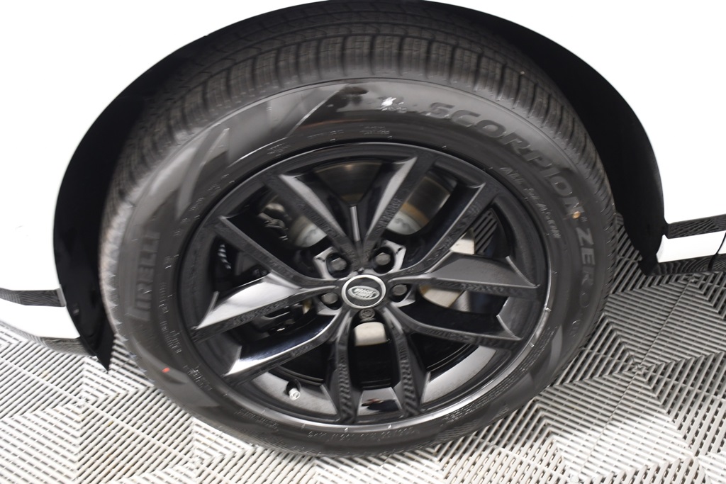 2026 Land Rover Range Rover Evoque Dynamic SE photo 11