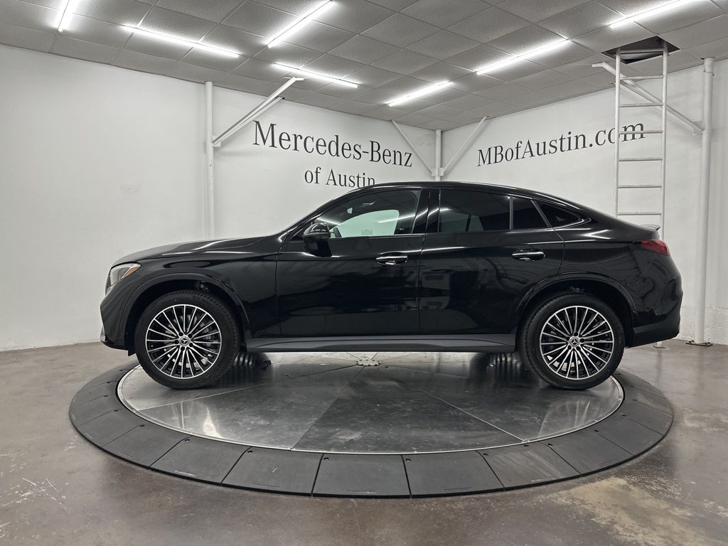 2025 Mercedes Benz GLC 300 4MATIC photo 2