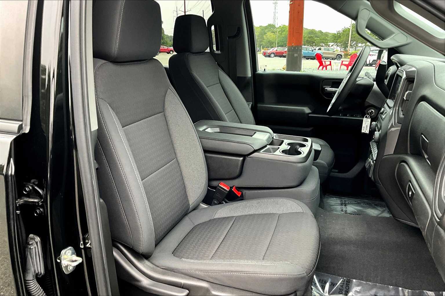 2022 Chevrolet Silverado 1500 Custom Trail Boss photo 8