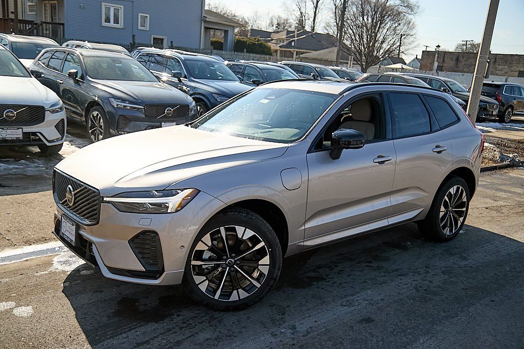 2026 VOLVO XC60 - Image 2