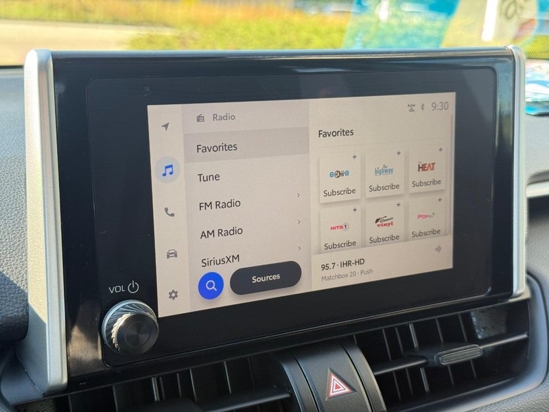 2025 Toyota RAV4 LE photo 22