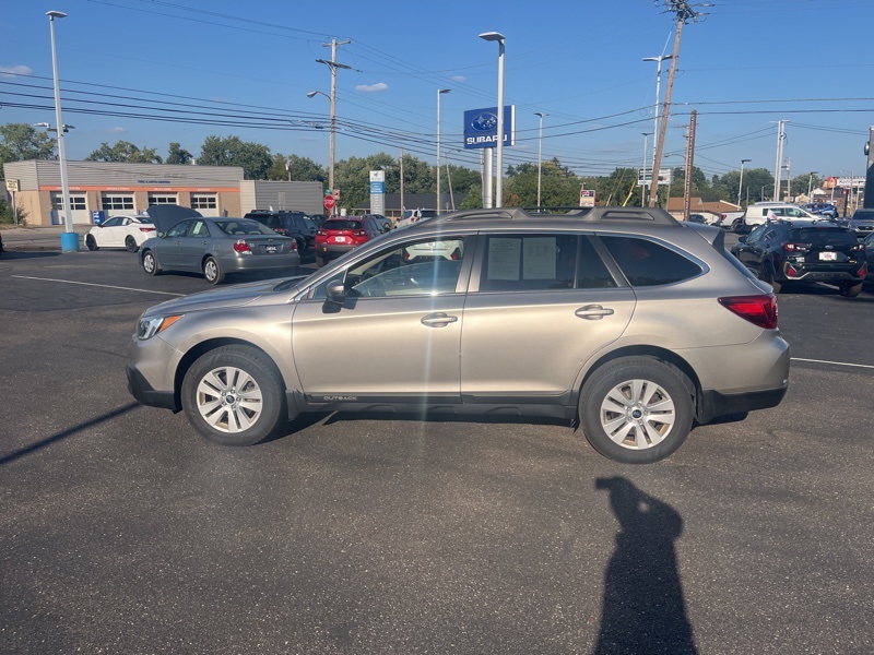 2015 Subaru Outback 2.5i Premium photo 3