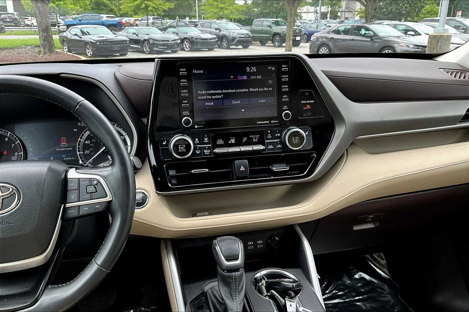 2022 Toyota Highlander XLE photo 6