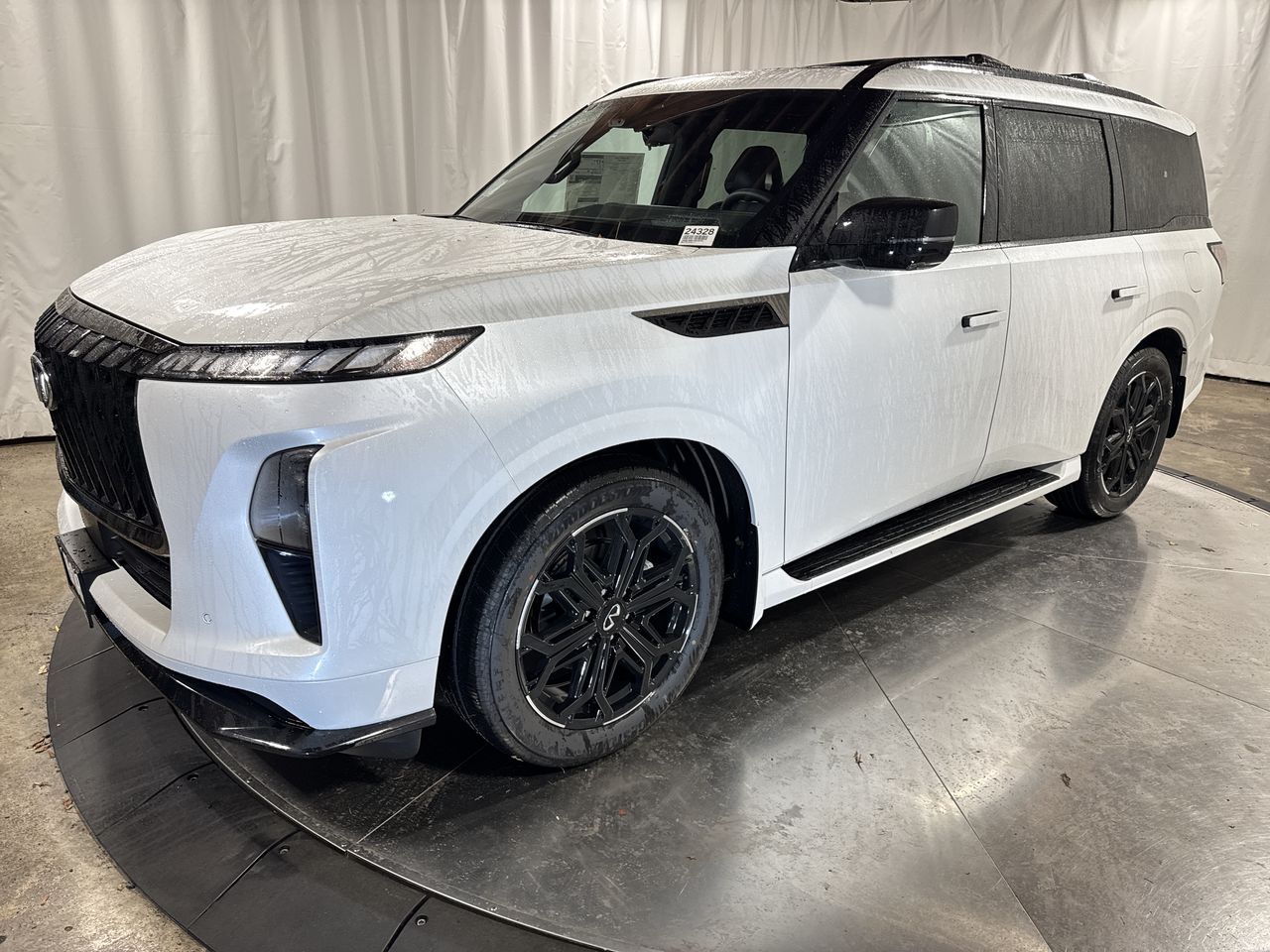 2026 INFINITI QX80 Sport's photo