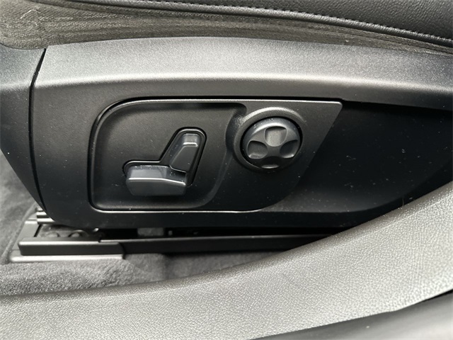 2019 Maserati Ghibli S Q4 photo 3