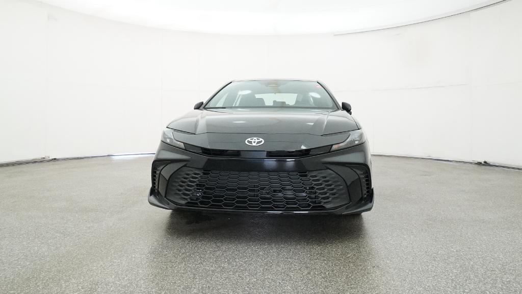 2025 Toyota Camry SE photo 3