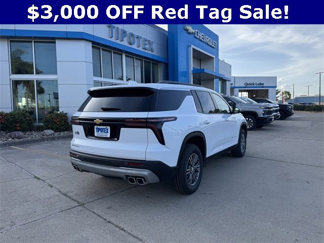 2026 Chevrolet Traverse photo 2