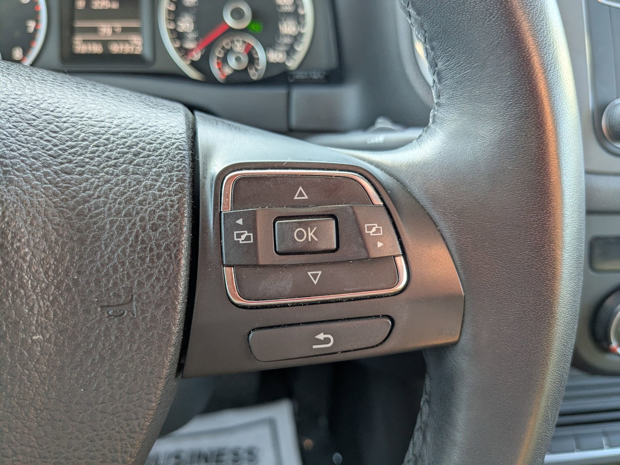 2017 Volkswagen Tiguan Wolfsburg Edition photo 19