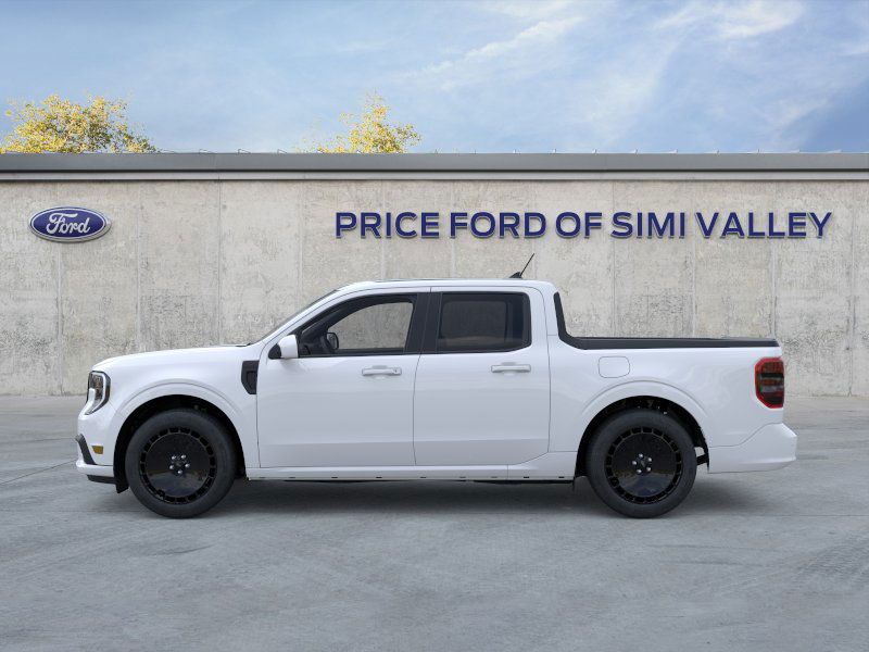 2025 Ford Maverick photo 2