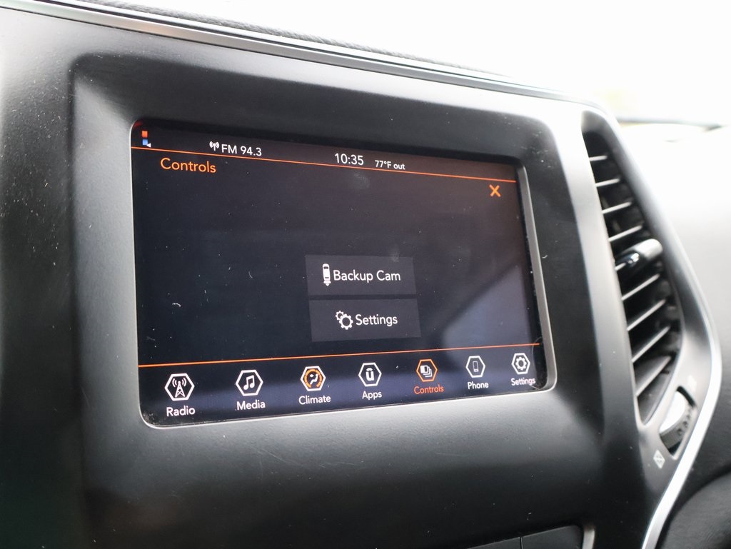2021 Jeep Cherokee Latitude photo 31