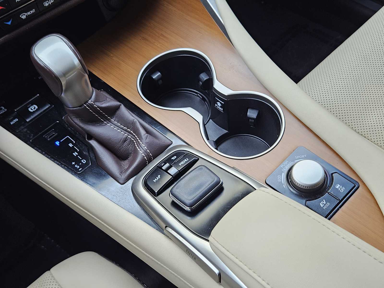 2016 Lexus RX 450h photo 13