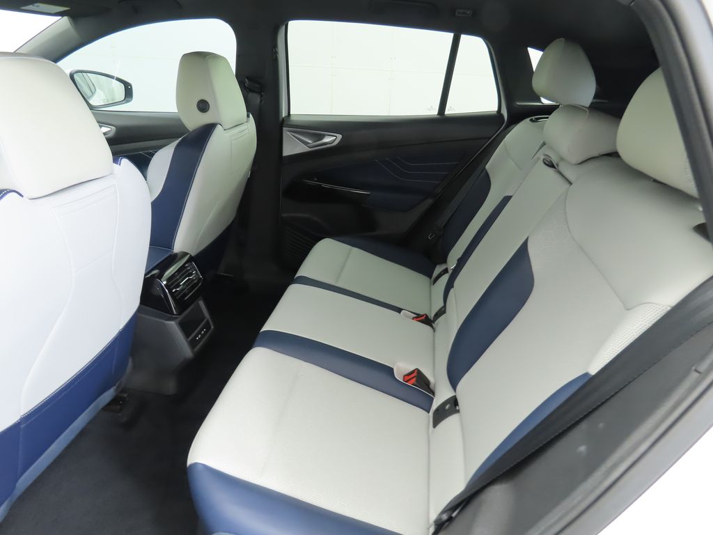 2024 Volkswagen ID.4 S photo 22