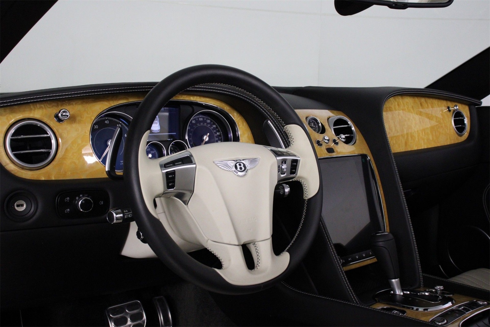 2017 Bentley Continental GT V8 photo 14