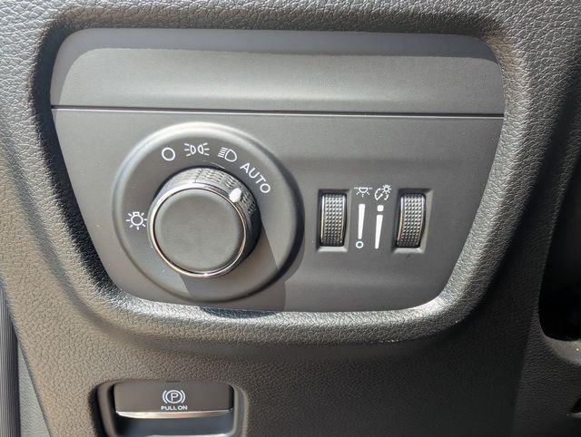 2025 Jeep Grand Cherokee Laredo X photo 22