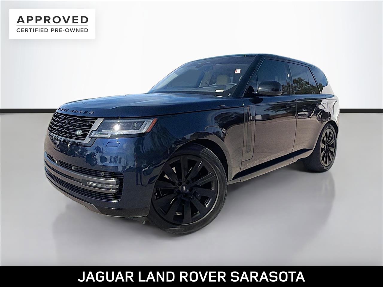 2023 Land Rover Range Rover SE's photo