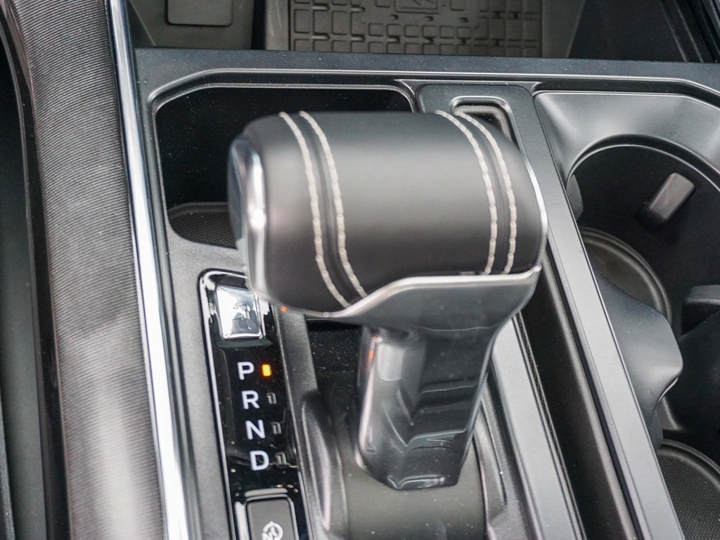 2025 Ford F-150 Lightning Platinum photo 22