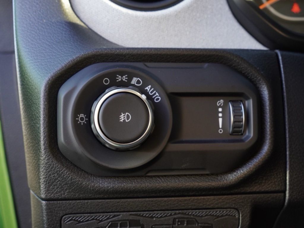 New 2026 Mojito Clear-Coat Exterior Paint Jeep Sport S image 11