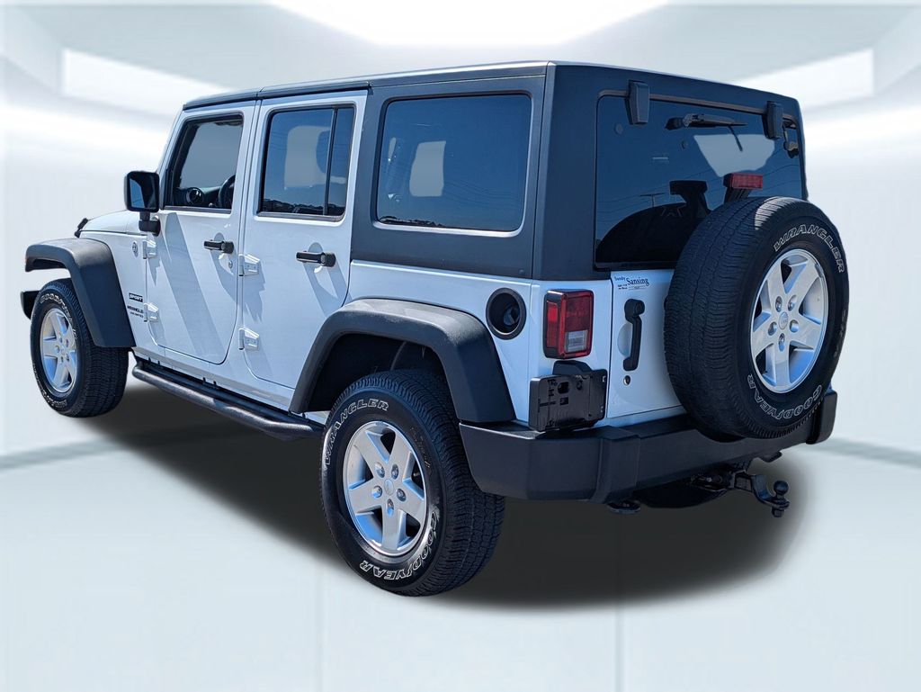 2014 Jeep Wrangler Unlimited Sport photo 3