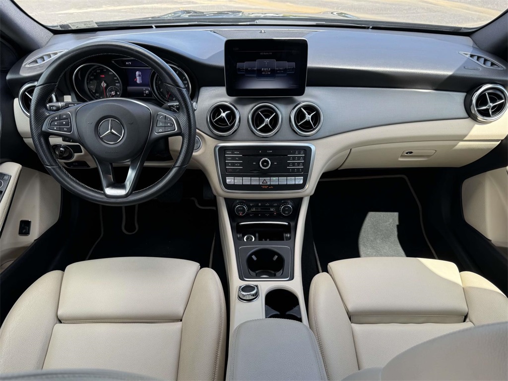 2020 Mercedes Benz GLA 250 4MATIC photo 16
