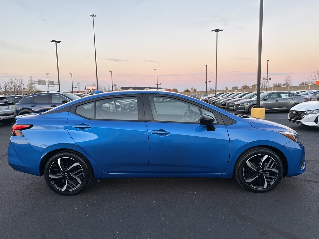 2024 Nissan Versa 1.6 SR photo 2