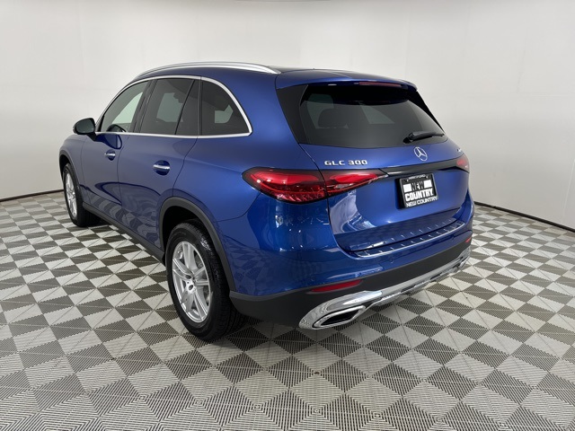2025 Mercedes Benz GLC 300 4MATIC photo 5