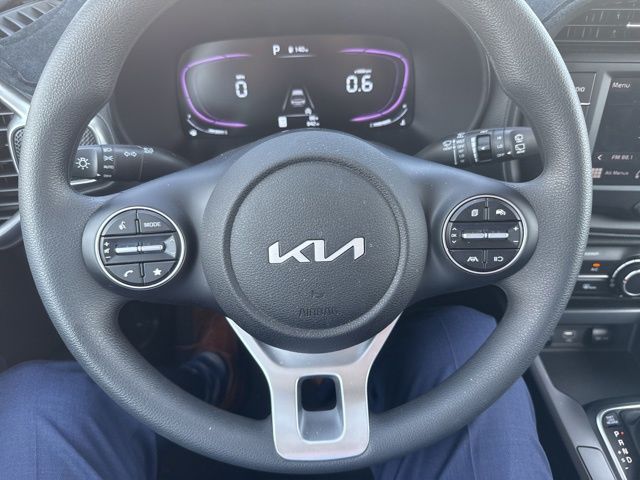2025 Kia Soul LX photo 8
