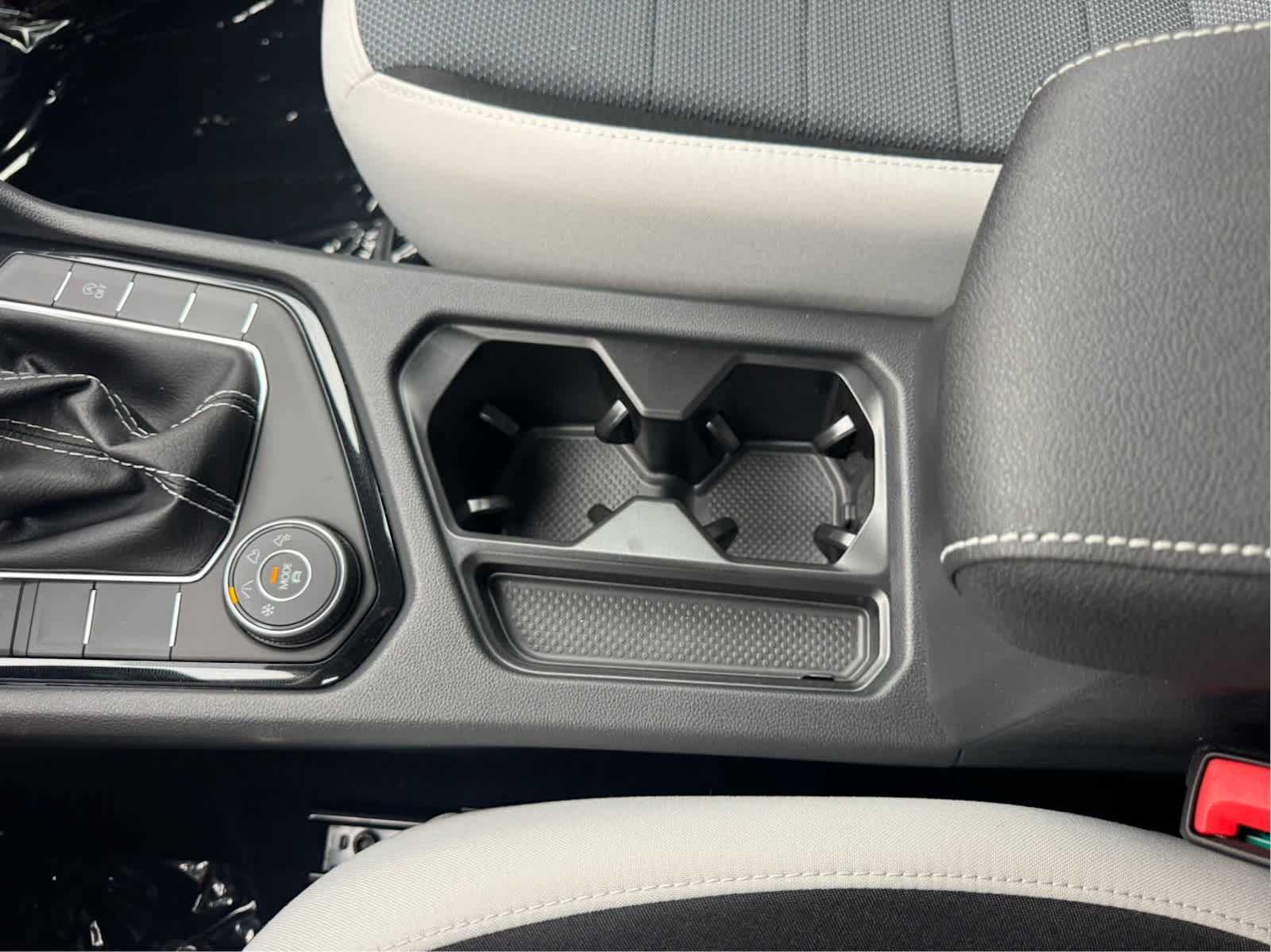 2025 Volkswagen Taos S photo 21