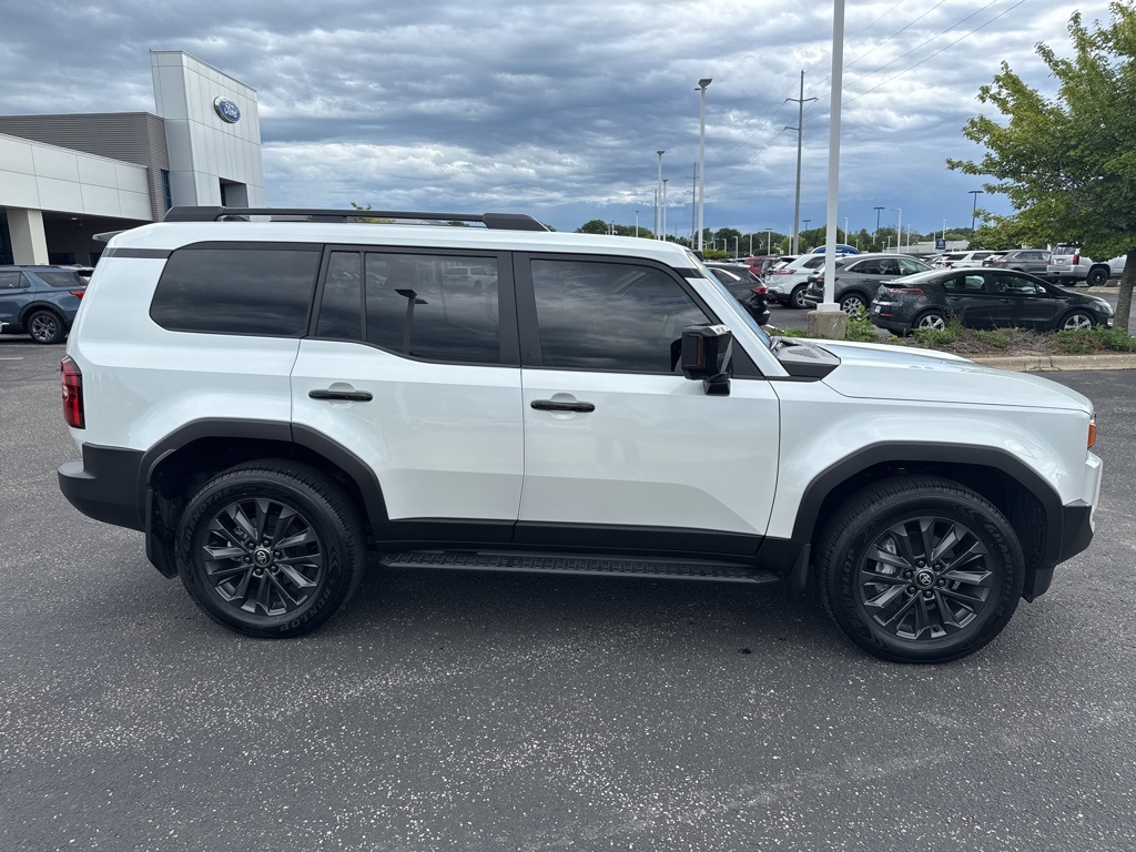 2024 Toyota Land Cruiser Base photo 4