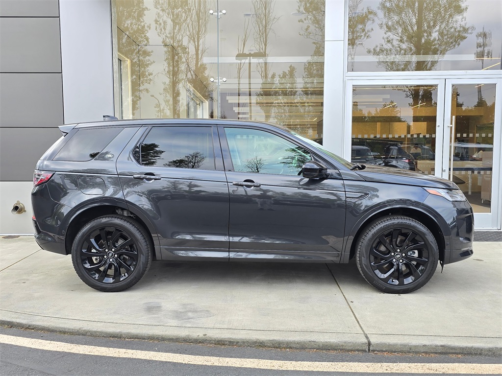 2025 Land Rover Discovery Sport S photo 6