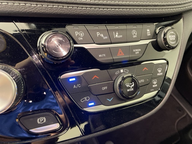 2025 Chrysler Pacifica photo 29