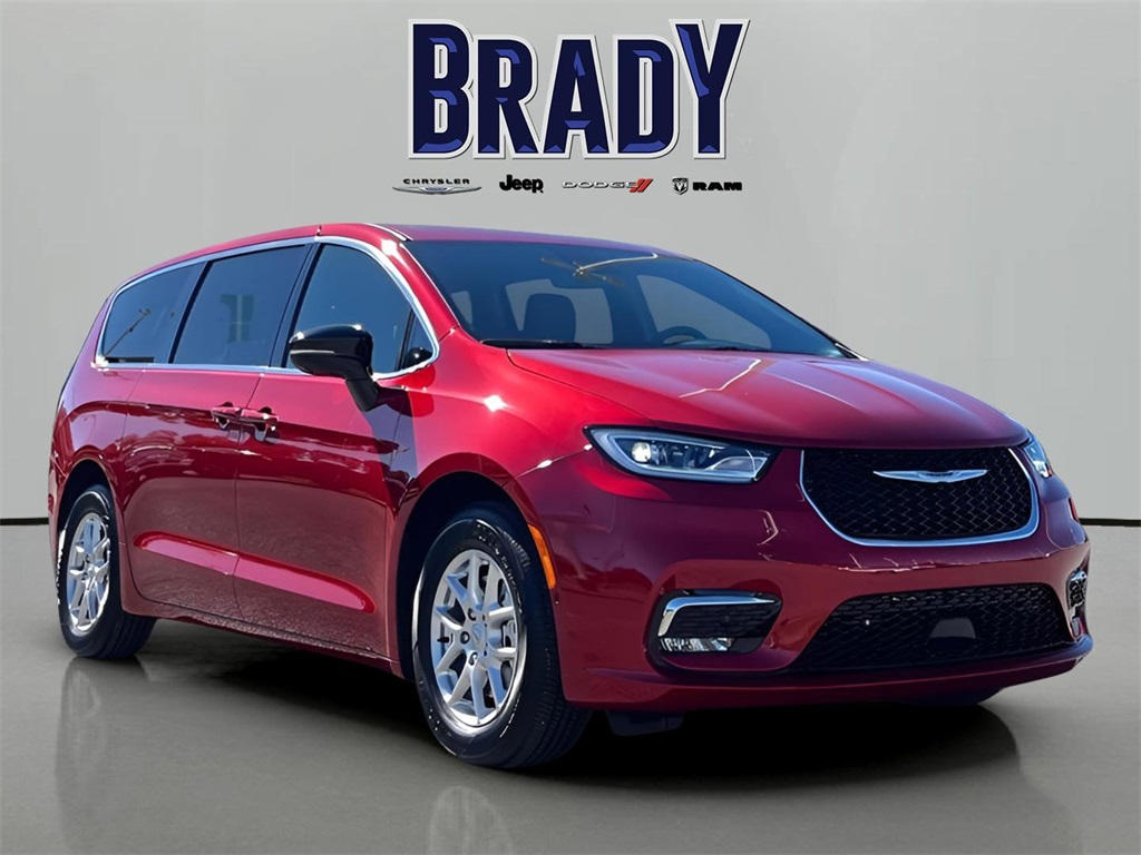 2026 Chrysler Pacifica Select's photo