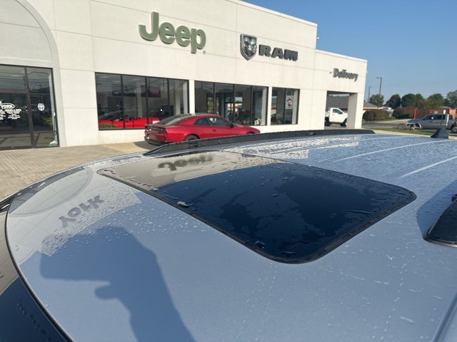 2025 Jeep Grand Cherokee Altitude X photo 6