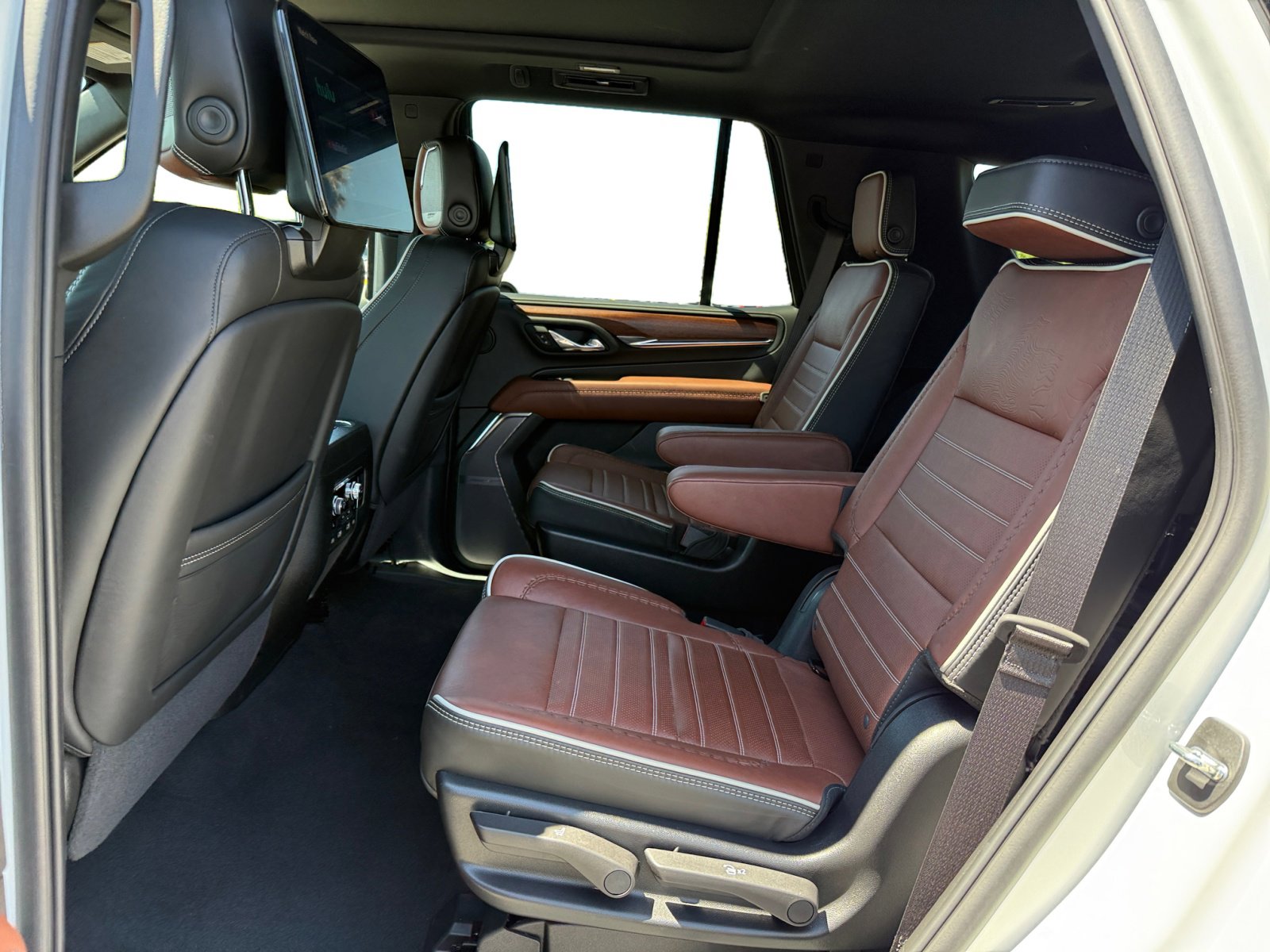 2024 Gmc Yukon Denali Ultimate photo 16