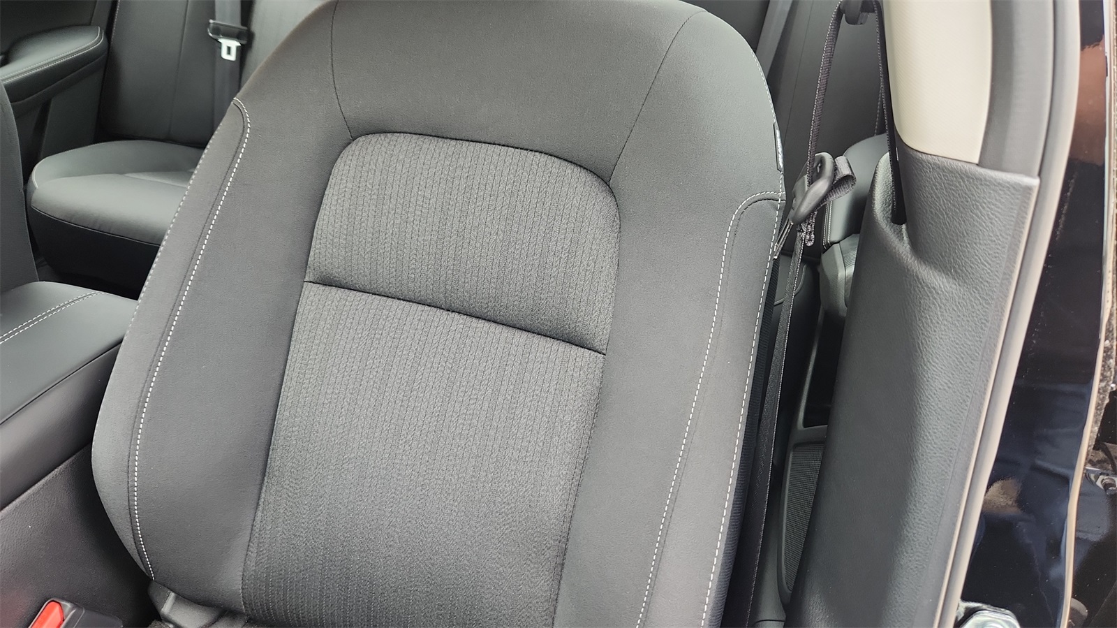 2025 Nissan Altima 2.5 SV photo 2