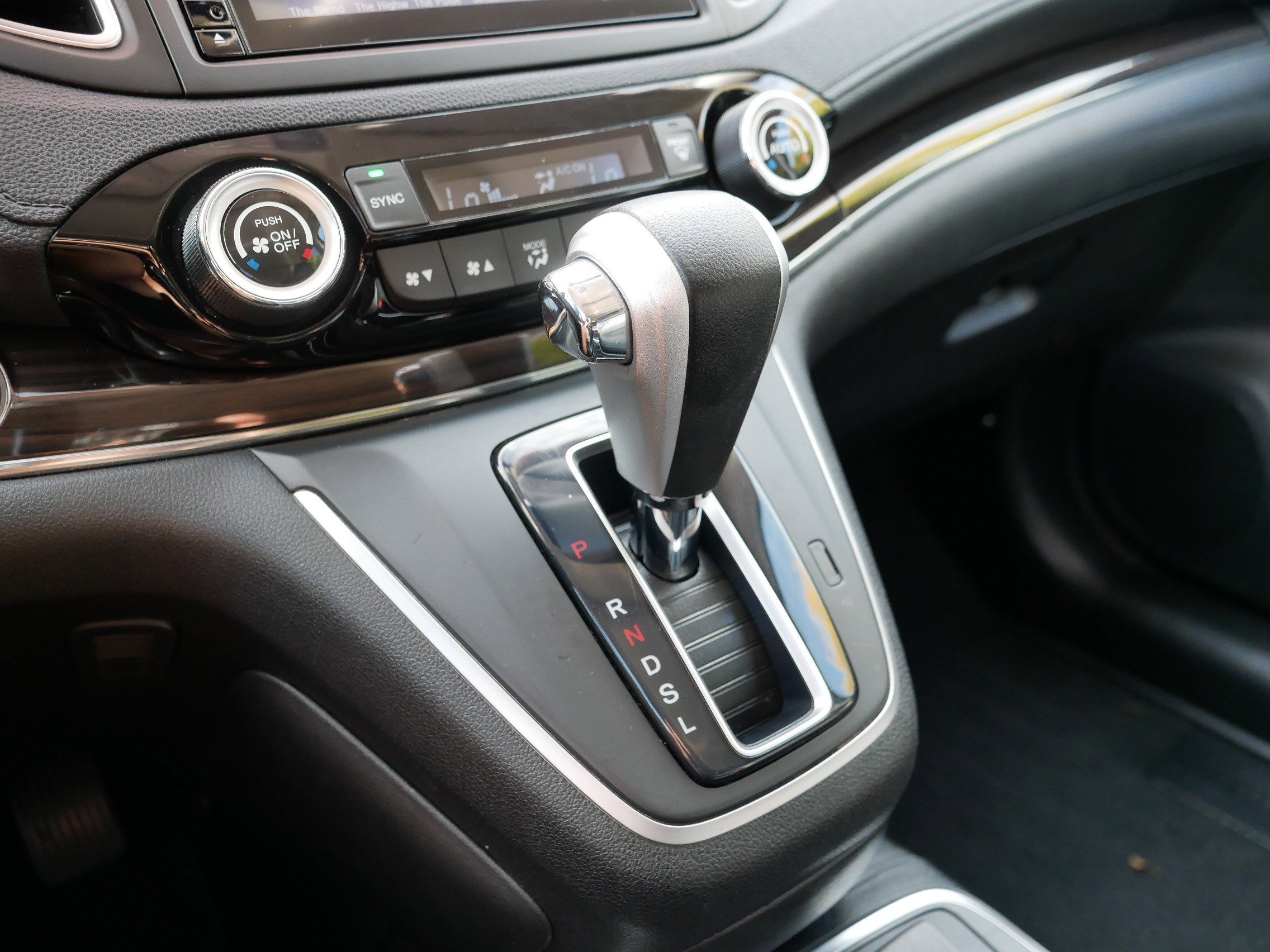 2016 Honda CR-V EX-L photo 23